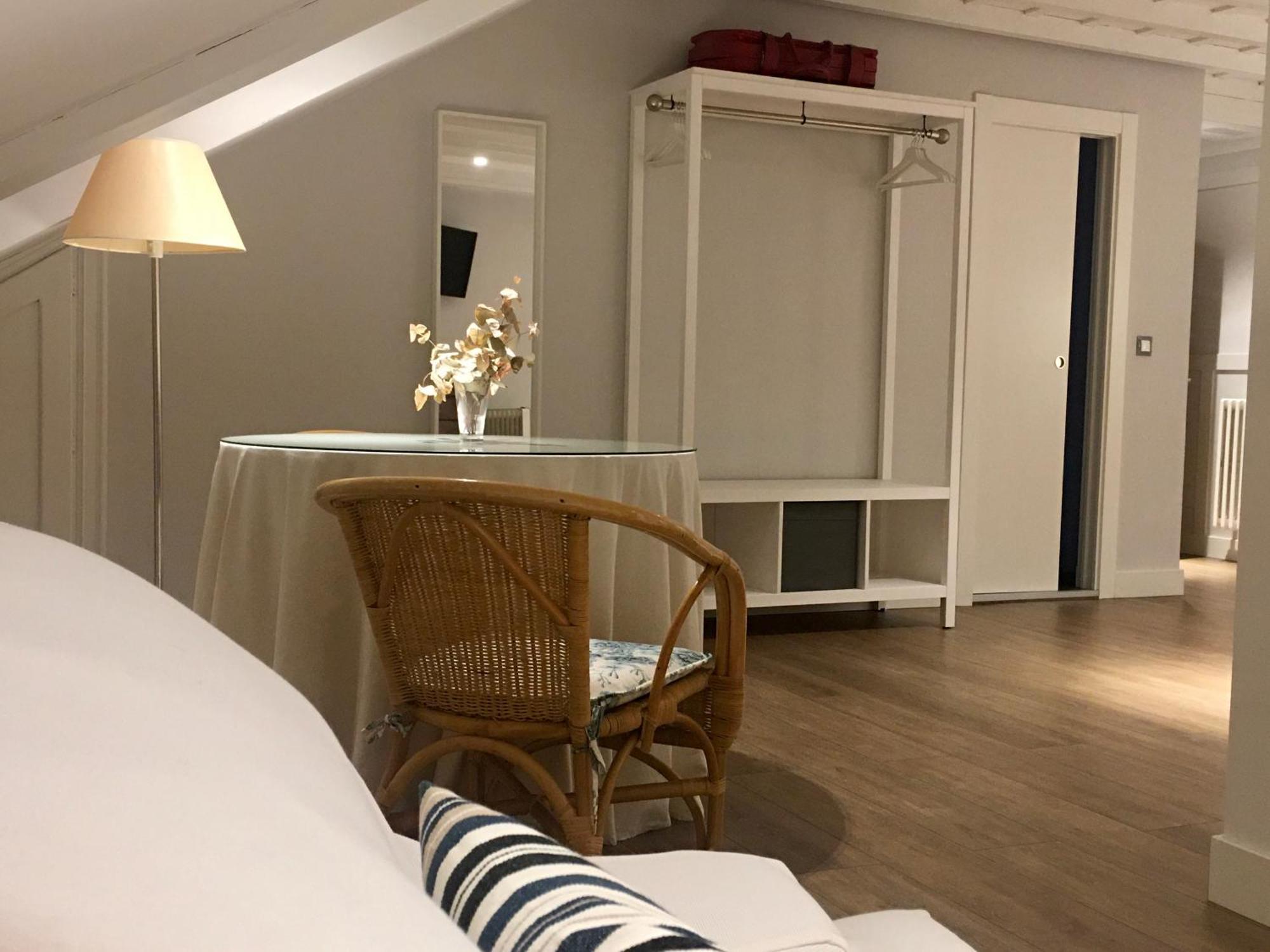 Hotel Valdecoro Потес Экстерьер фото